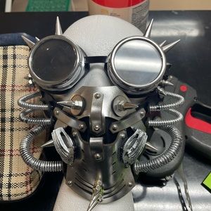 Apocalypse mask and googles